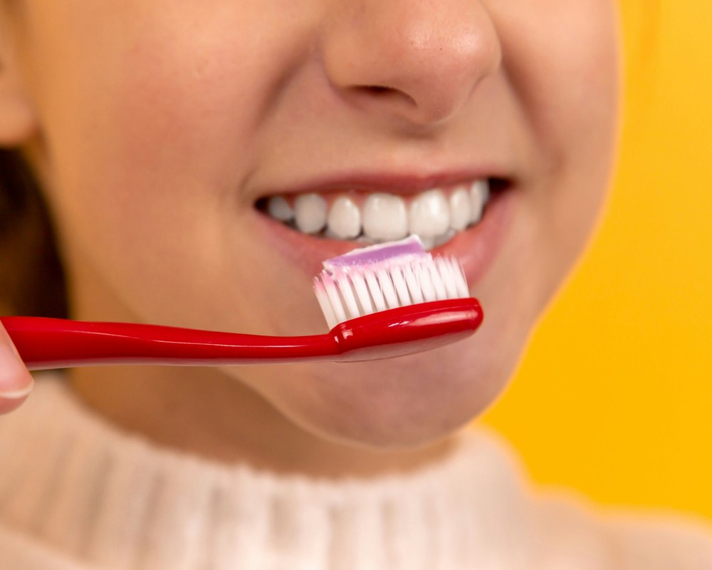 Krvarenje desni — Sano Dental & Aesthetic, Kragujevac